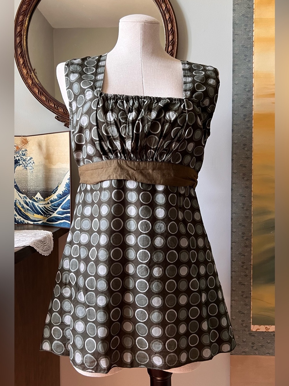 Sleeveless Olive Polka Dot Mini Dress with Contrast Waist